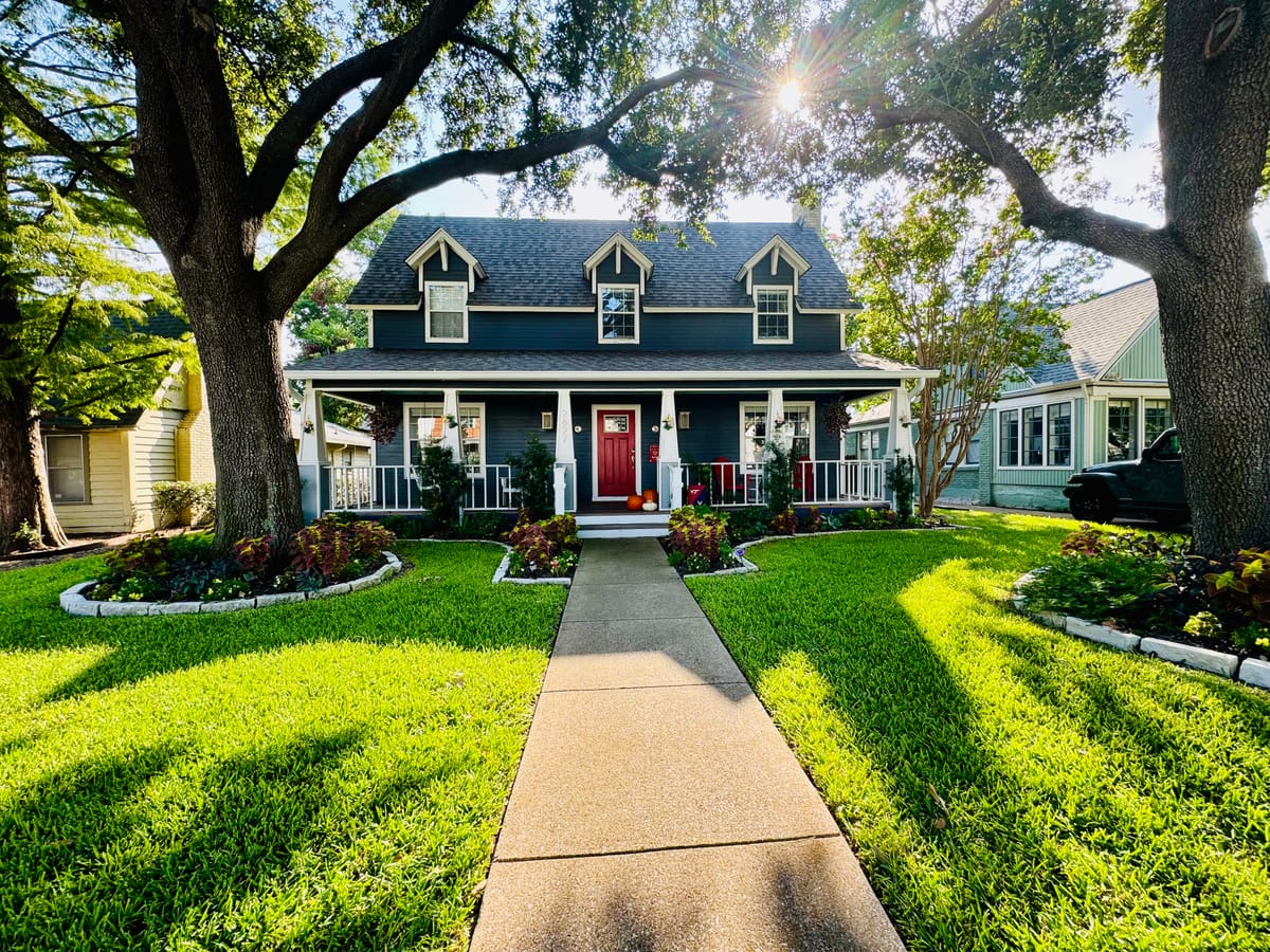 October Yard of the Month - 2627 Madera St.